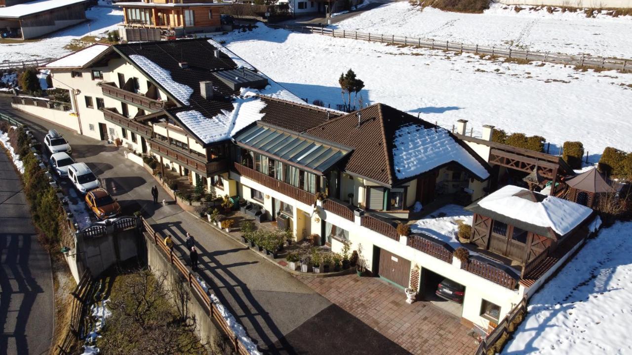 Landhaus Toechterle Lägenhet Telfes im Stubai Exteriör bild